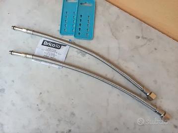 Attacchino flessibile per rubinetto lavabo