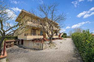 IL438 - Villa a pochi metri dal Lago Trasimeno