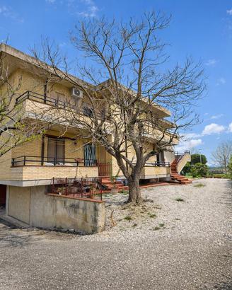 IL438 - Villa a pochi metri dal Lago Trasimeno