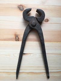 Pinza a tenaglia antica