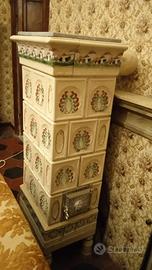 Stufa antica in maiolica