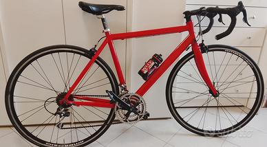 bici da corsa in alluminio gruppo campagnolo