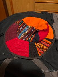 Cappello colorato