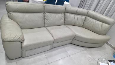 DIVANO GRIGIO MEZZALUNA CON RECLINER MARCA DOIMO