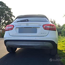 MERCEDES GLA 200  4MATIC
