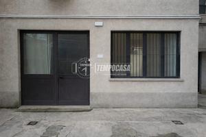 Magazzino a Milano Via tolmezzo 5 locali