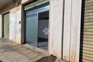 MAGAZZINO A PALERMO
