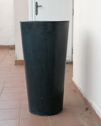Vaso da interni in metallo