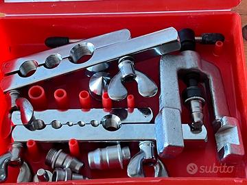 Cartellatrice per tubi in rame o aria condizionata