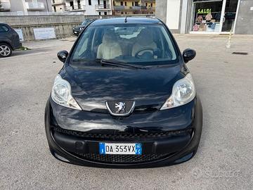 PEUGEOT 107 1000 BENZINA 5 PORTE D'EPOCA