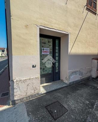 NEGOZIO A PIEVE SAN GIACOMO