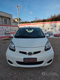 Toyota Aygo 1.0 12V VVT-i 5 porte Lounge Connect M