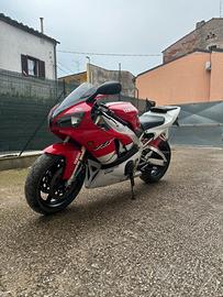 Yamaha R1