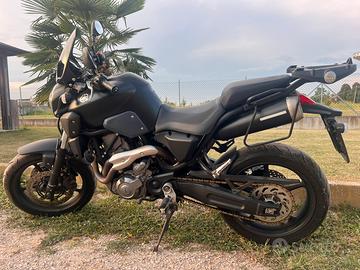 Moto mt-03