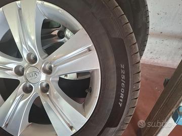gomme 225/60/17 su cerchi kia
