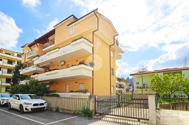 3 LOCALI A ALBA ADRIATICA