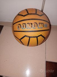 pallone arancione 