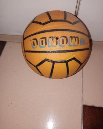 pallone arancione 