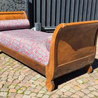 Divano e letto a barca d'epoca