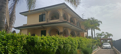 Villa in bifamiliare