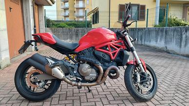 Ducati Monster 821 del 2015