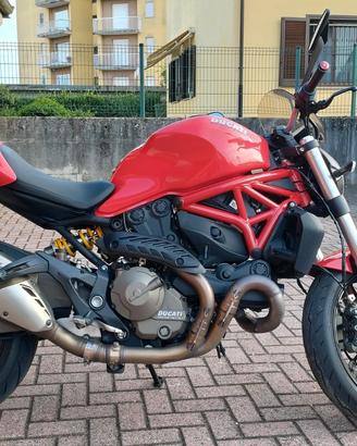 Ducati Monster 821 del 2015