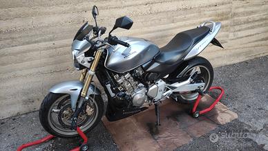 Honda Hornet 600 (2006)| Ultimo modello faro tondo