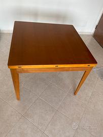 Tavolo a libro + tavolo a bandiera