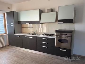 Cucina Gatto completa di elettrodomestici