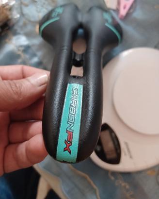 sella bici carbonio
