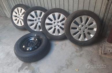 KIA – 4 CERCHI IN LEGA CON PNEUMATICI ESTIVI + 1 R