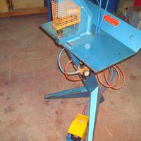 Macchina per borchie