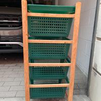 Mobiletto con cassetti estraibili