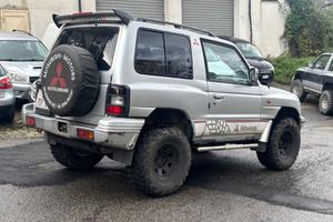Mitsubishi Pajero 2.8 TDI Metal-top S.S. GLS Targe