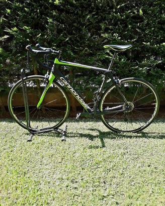 Bici da strada cannondale synapse carbon