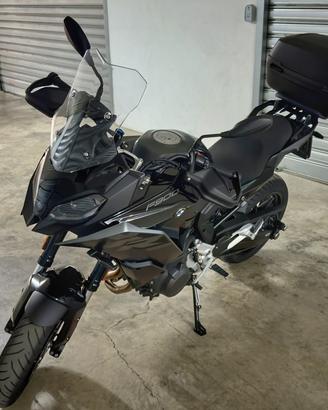 BMW F 900 XR Triple Black