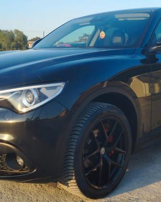 Alfa Romeo Stelvio 2.2 Turbodiesel 210 CV AT8 Q4 E
