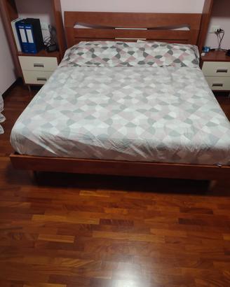 Letto matrimoniale 
