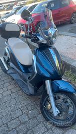 Beverly 400ie tourer 09’