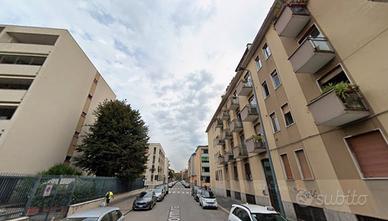 Posto letto in zona ZARA-350 EURO