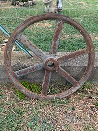 Ruota in ferro antica