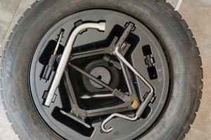 Ruota di scorta Fiat punto con attrezzi originali 