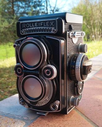 Rolleiflex 3.5F Planar 75mm F/3.5 con custodia