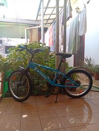 Bicicletta mountain bike btwin raggio 20