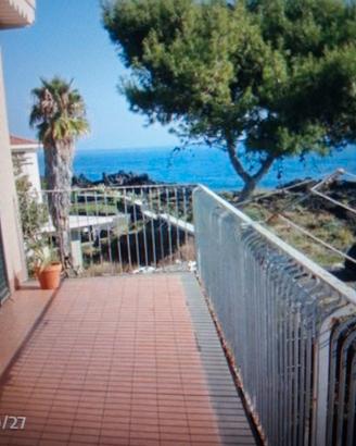 Acireale mare villa fronte mare vani6