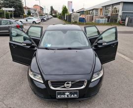 Volvo V50 D2 R-design