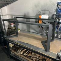 Base tavolo personalizzabile verniciata a polvere