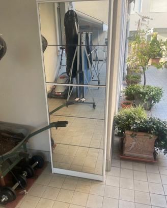 Scarpiera a ribalta bianca con specchio 