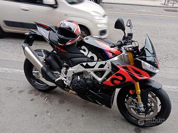 Aprilia Tuono v4 Factory