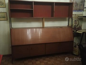 mobile con letto e libreria